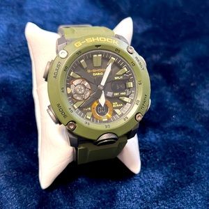 CASIO G-SHOCK GA2000